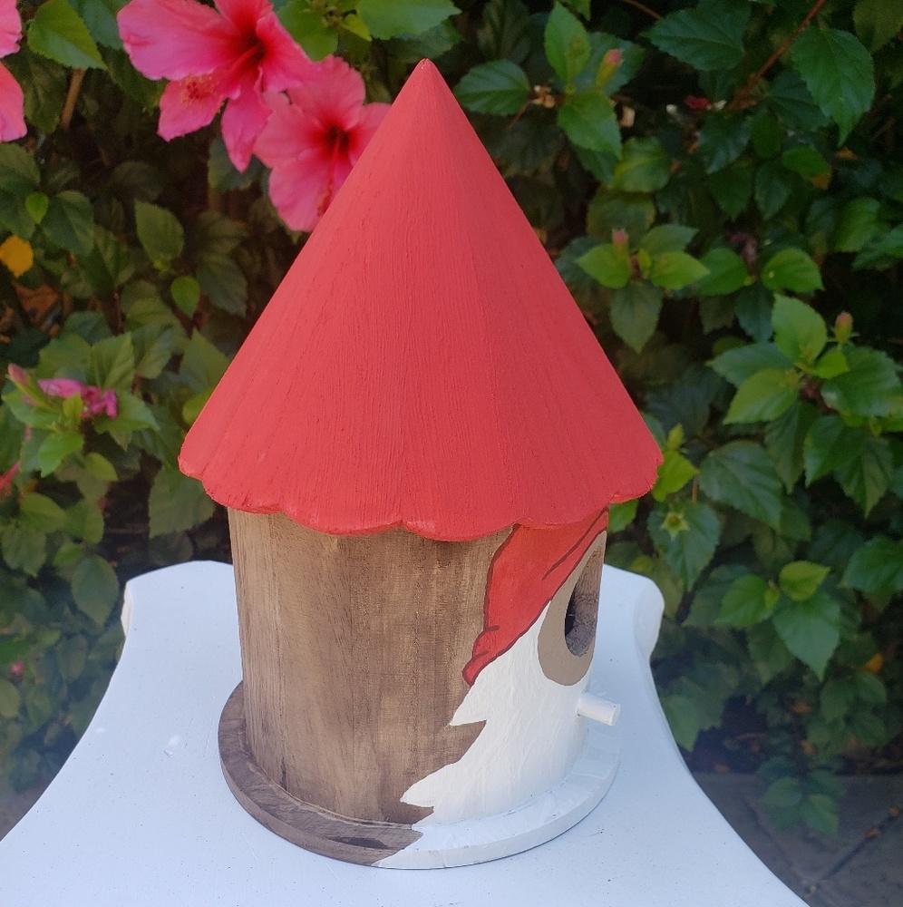 Hand painted GNOME birdhouse - Picture 3 of 8